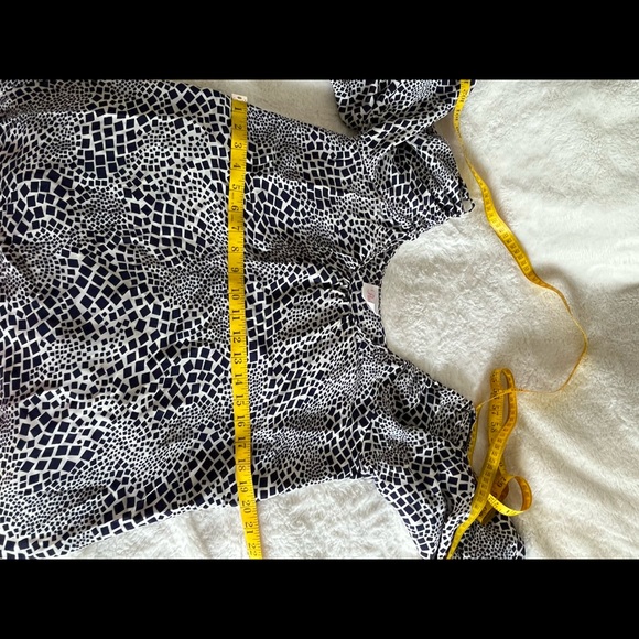 ⭐️Bogo ⭐️ 🍓 Parker XS cold shoulder black white silk mini dress - Picture 10 of 15